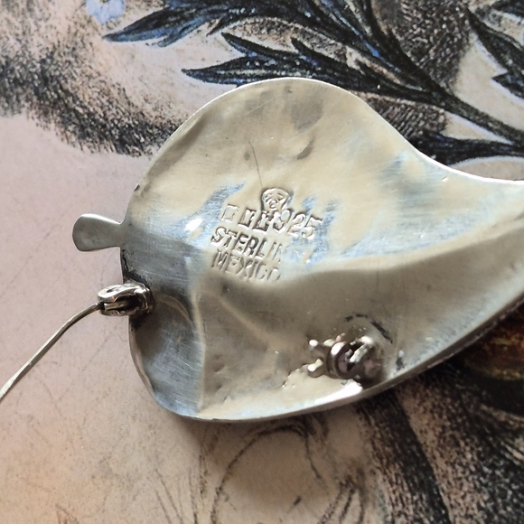 Iridescent Abalone Shell Leaf Brooch - Picture 7 of 7